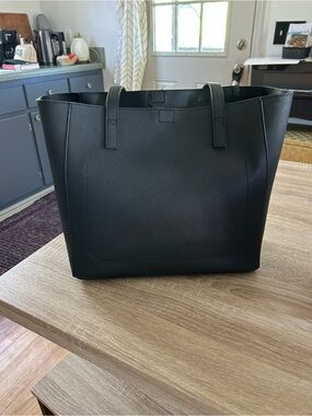 Women's Black Tote Bag - Classic Everyday Carry